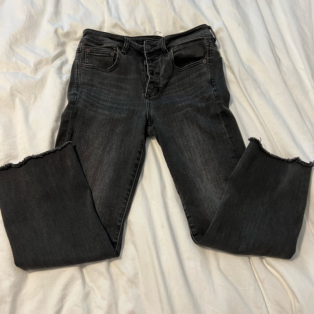 Distressed black crop jeans